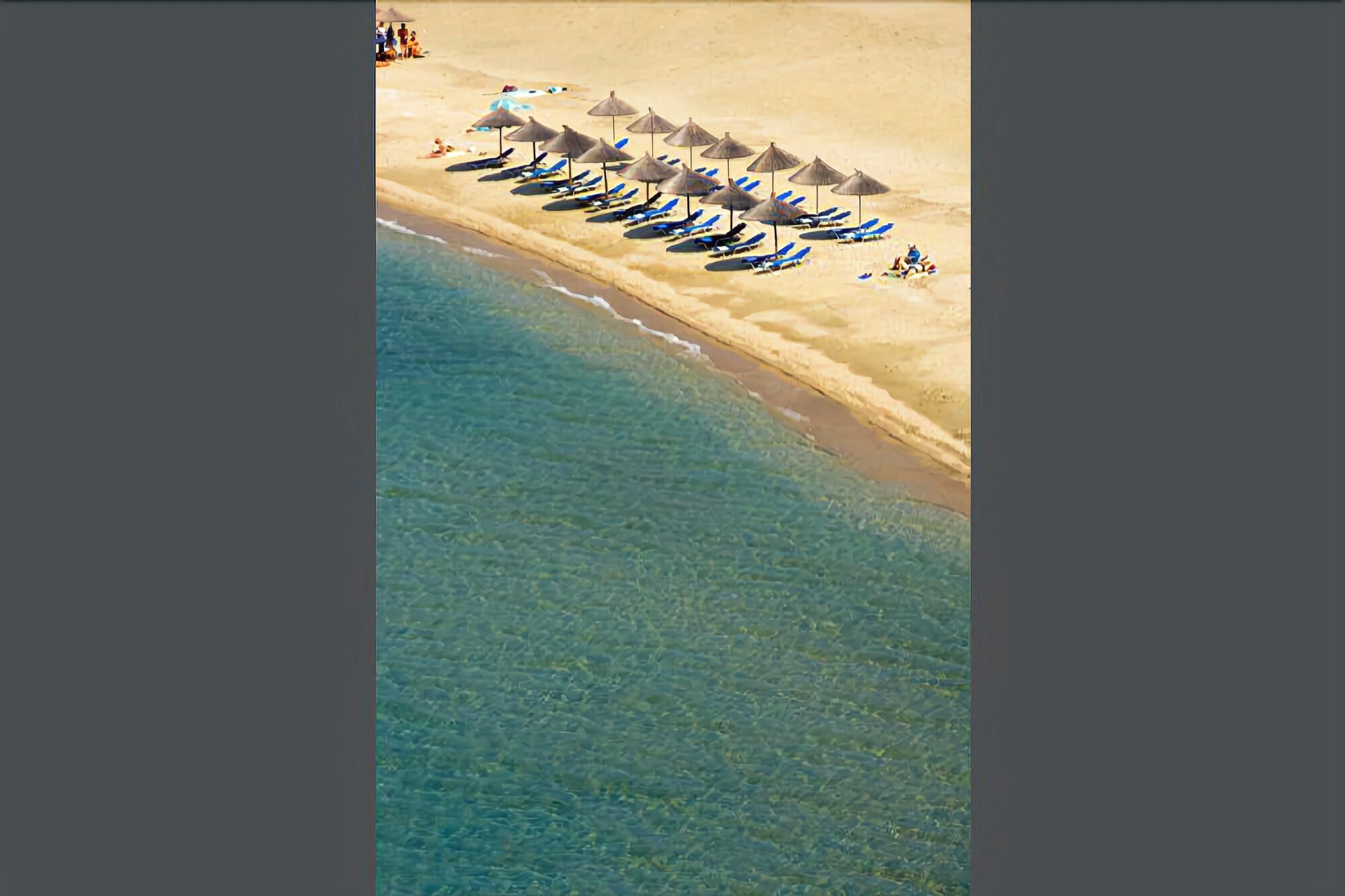 פוטוס Kamari Beach Hotel מראה חיצוני תמונה